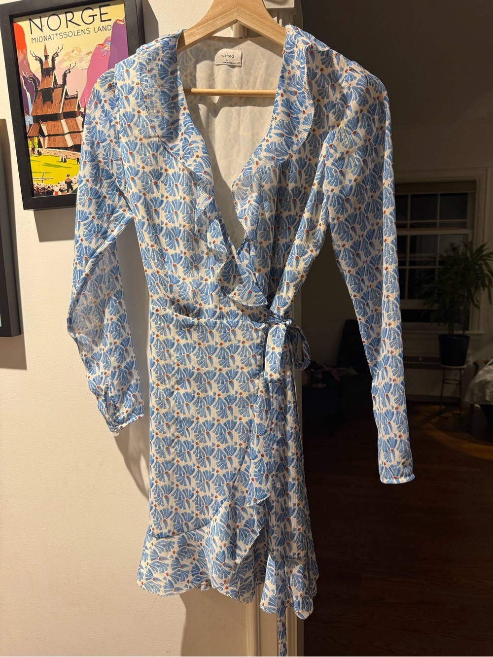 Aritzia Wilfred Louise Ruffle Wrap Dress - Abstract Blue Print, Size XS